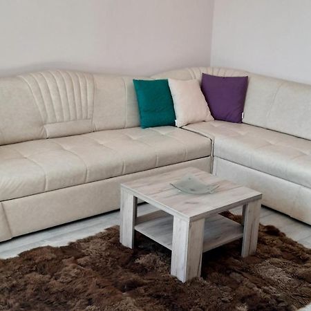 Lux Apartman Чачак Екстер'єр фото