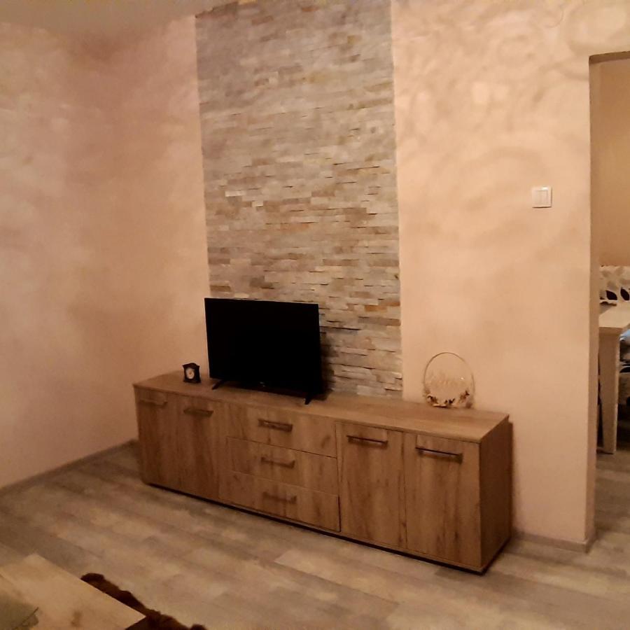Lux Apartman Чачак Екстер'єр фото