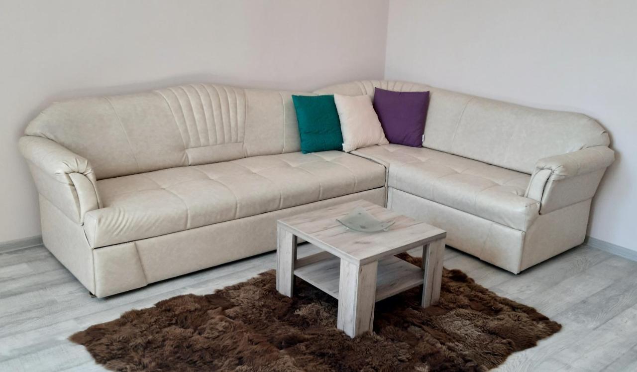 Lux Apartman Чачак Екстер'єр фото