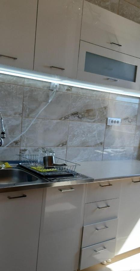Lux Apartman Чачак Екстер'єр фото